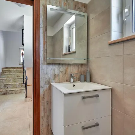 Villa Relax House Surrounded By Olives And Vineyard Stifanići
