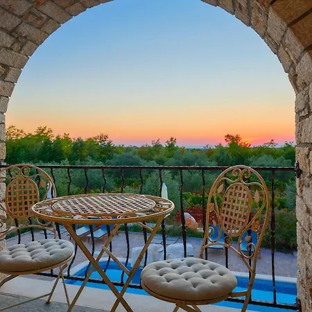 Relax House Surrounded By Olives And Vineyard וילה Stifanići