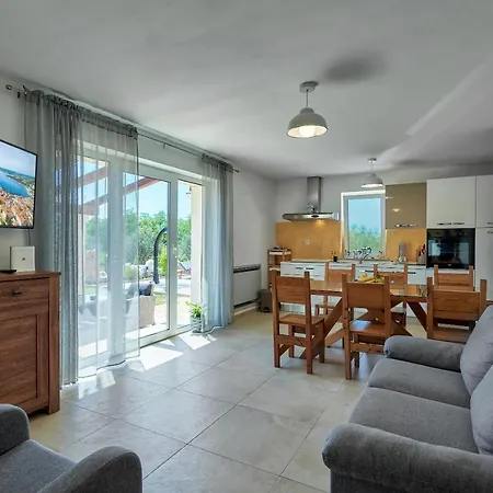 Villa Relax House Surrounded By Olives And Vineyard Stifanici